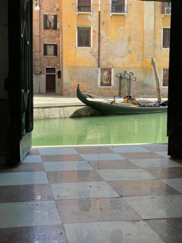 San Marco Apartment With Canal View Venice Exterior photo